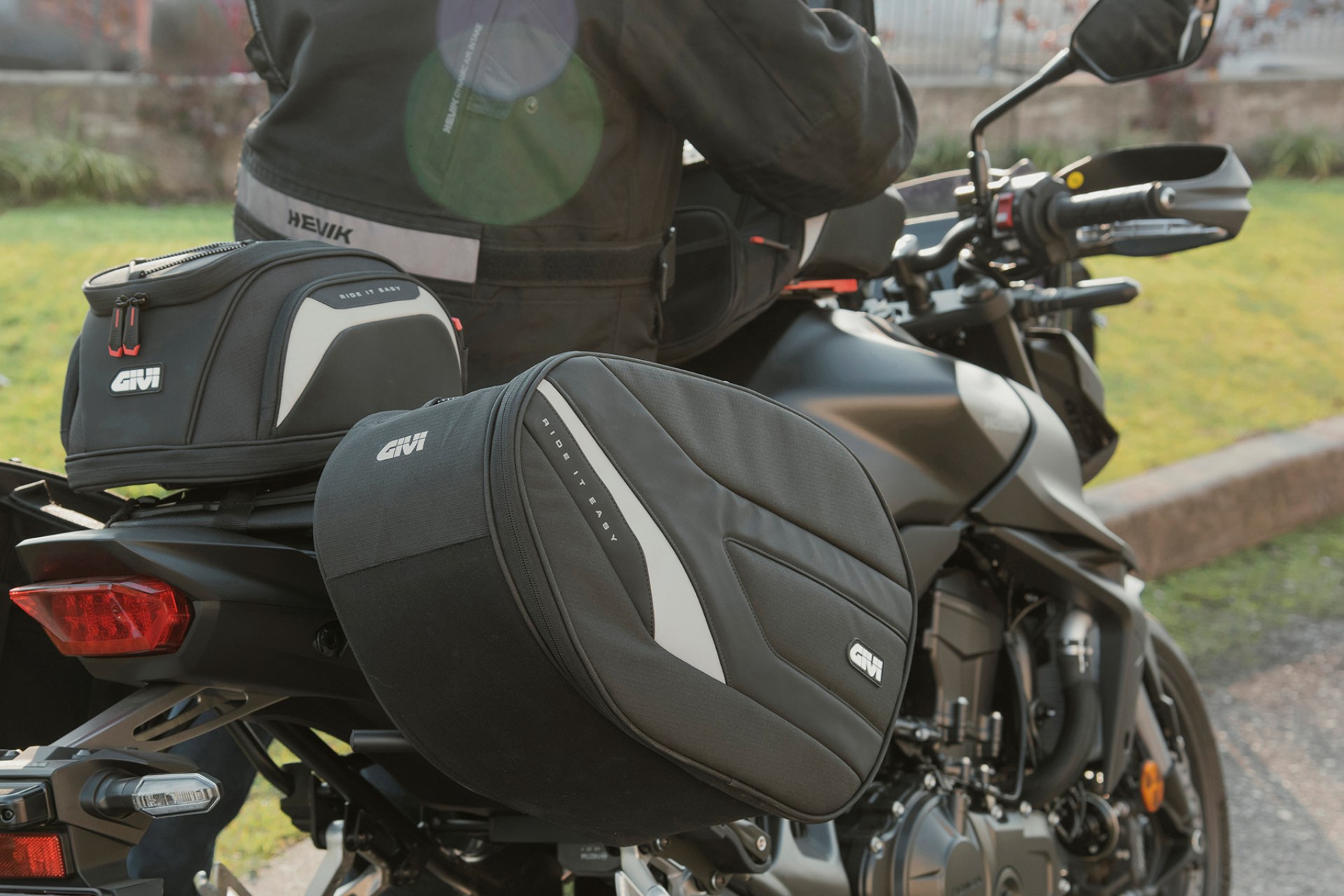 GIVI EASY-T 摩托车包