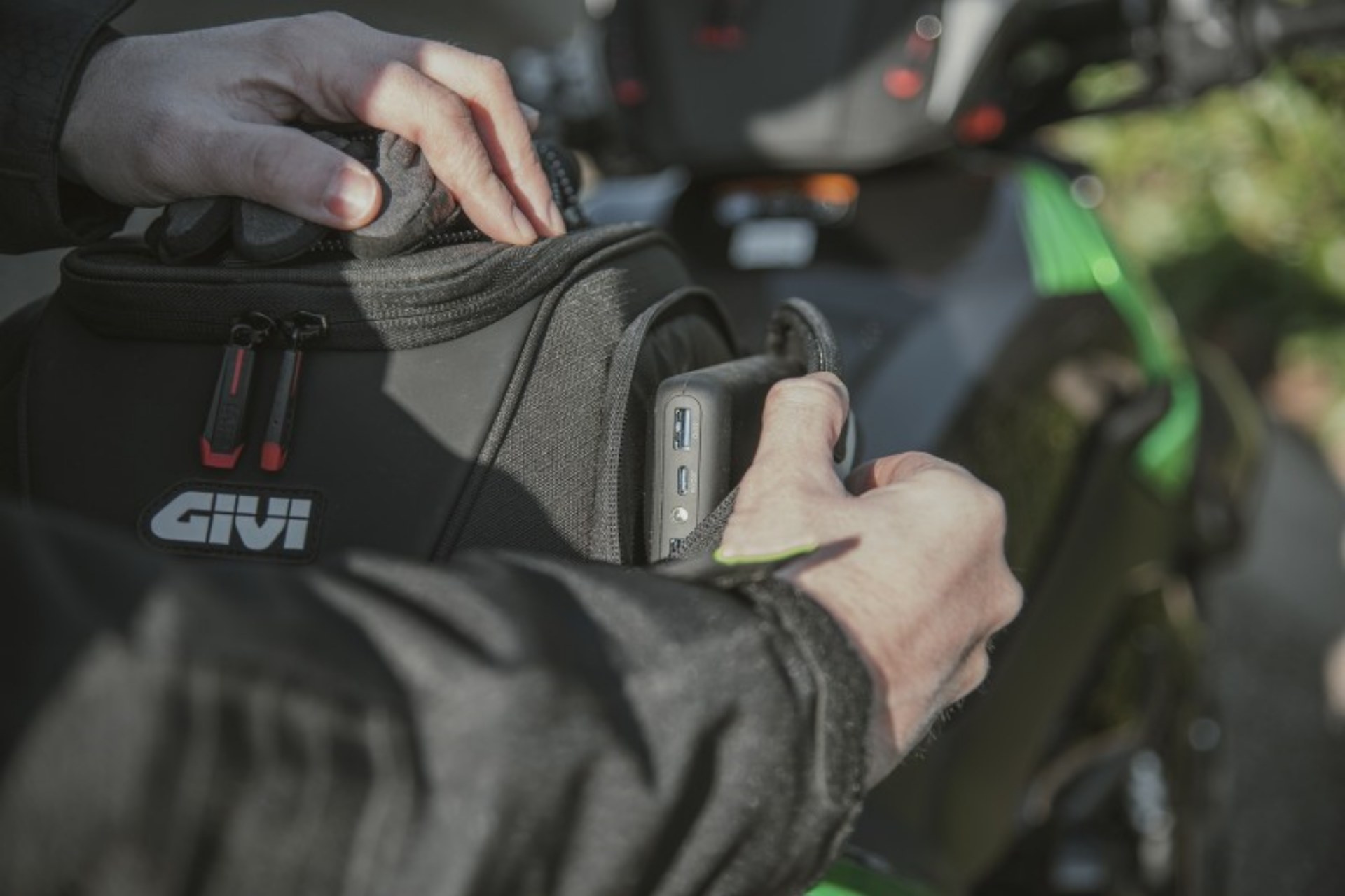 GIVI EASY-T 摩托车包