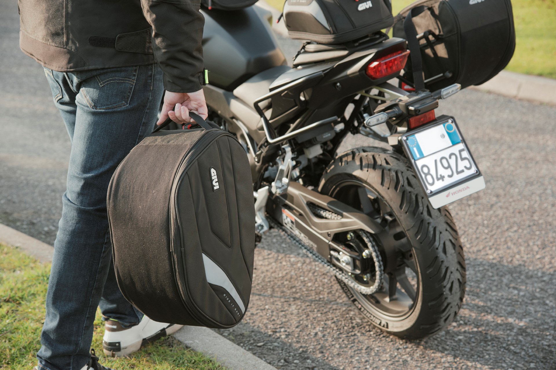 GIVI EASY-T 摩托车包