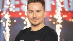 豪尔赫·洛伦佐 (Jorge Lorenzo) 讲述他如何无法与瓦伦蒂诺 (Valentino) 和马尔克斯 (Márquez) 相媲美