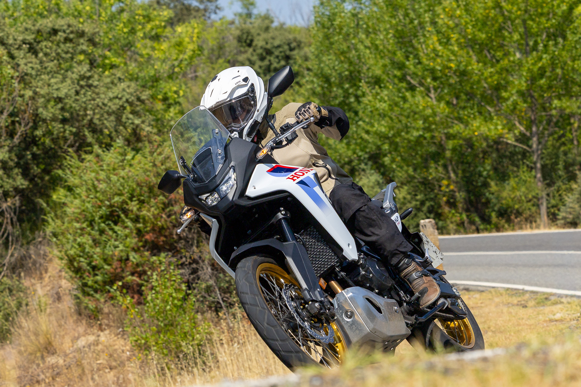 彻底测试本田 XL750 Transalp 电子离合器