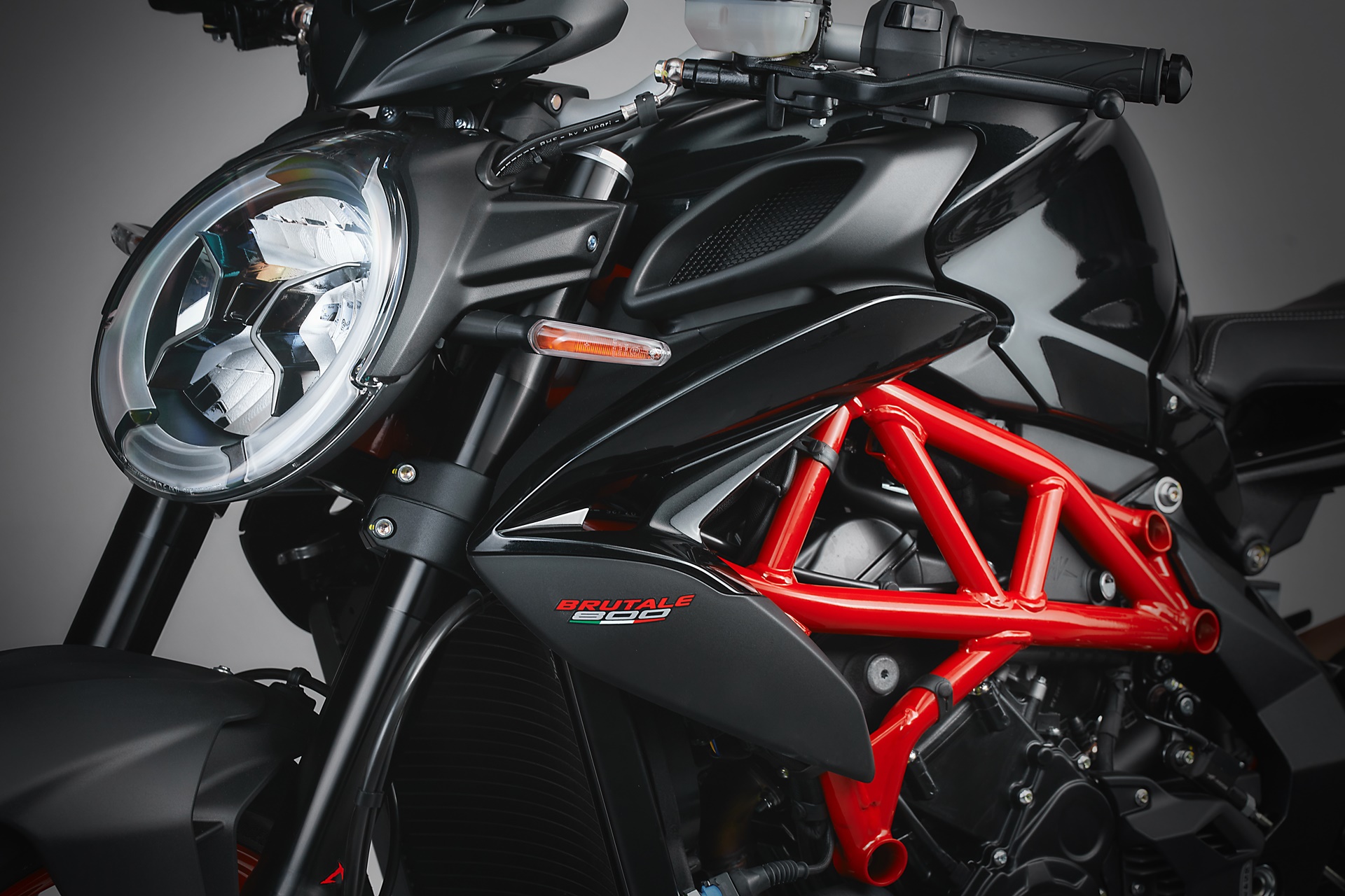 精湛工艺和工程设计将每辆 MV Agusta 打造成独特的摩托车