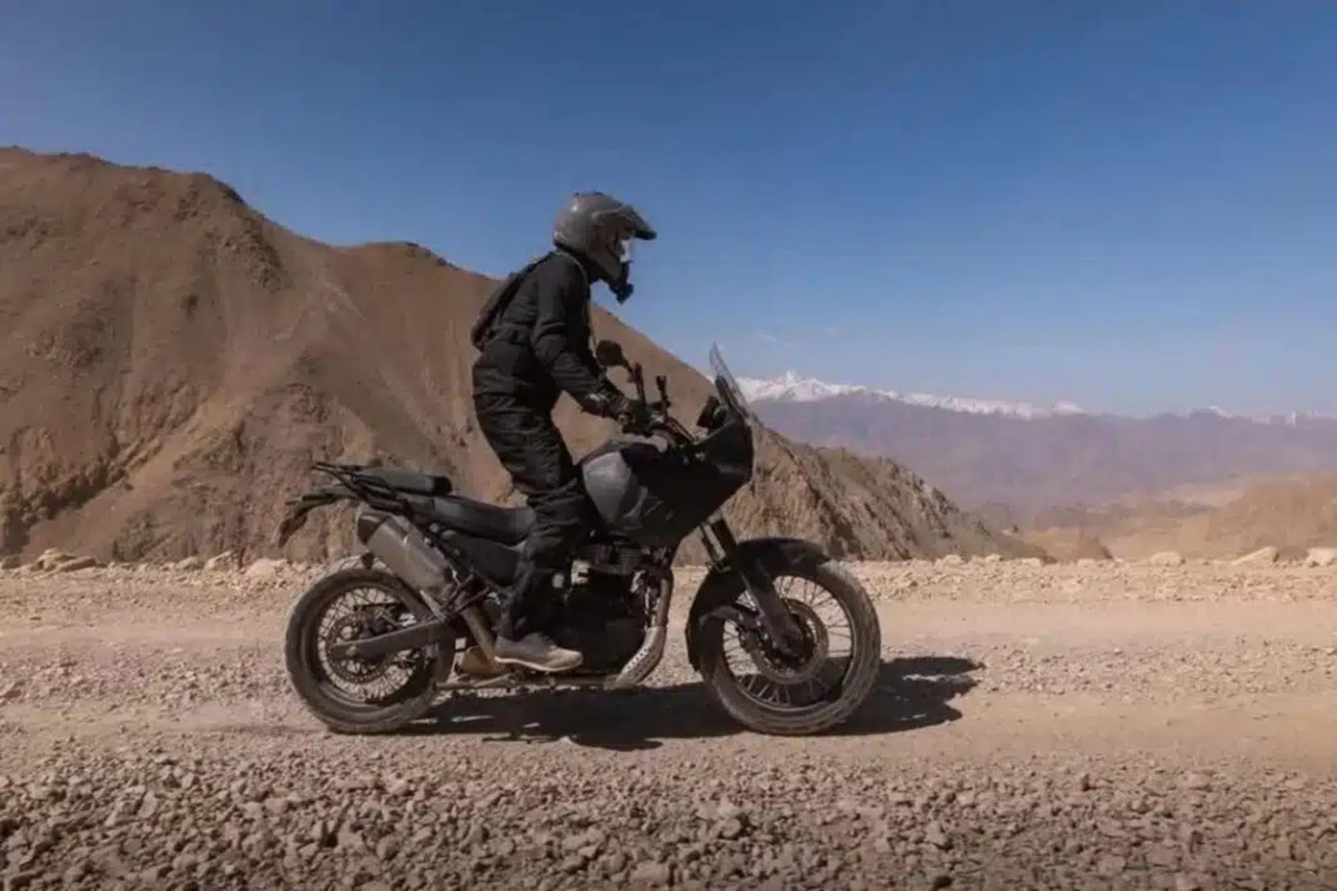 Trail Hero Bajaj 皇家恩菲尔德 印度