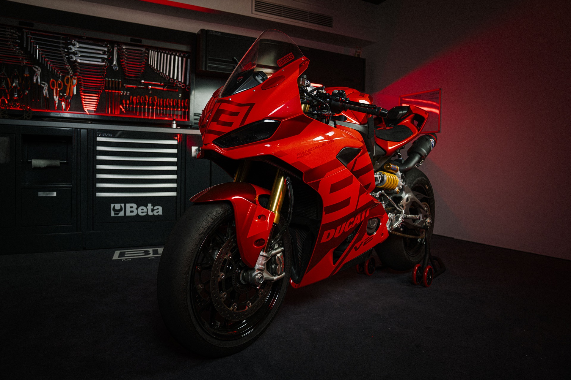 “杜卡迪 W93 竞赛 2026”：Panigale V2 特别版 Marc Márquez 可以属于你