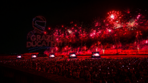 杜卡迪在米萨诺庆祝 100 周年，举办历史性的 2026 年世界杜卡迪周：120,000 名杜卡迪爱好者和一个不可重复的夜晚