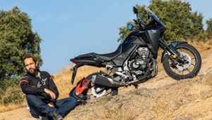 本田 NX500 E-Clutch：我们测试初学者的理想摩托车和 A2 许可证