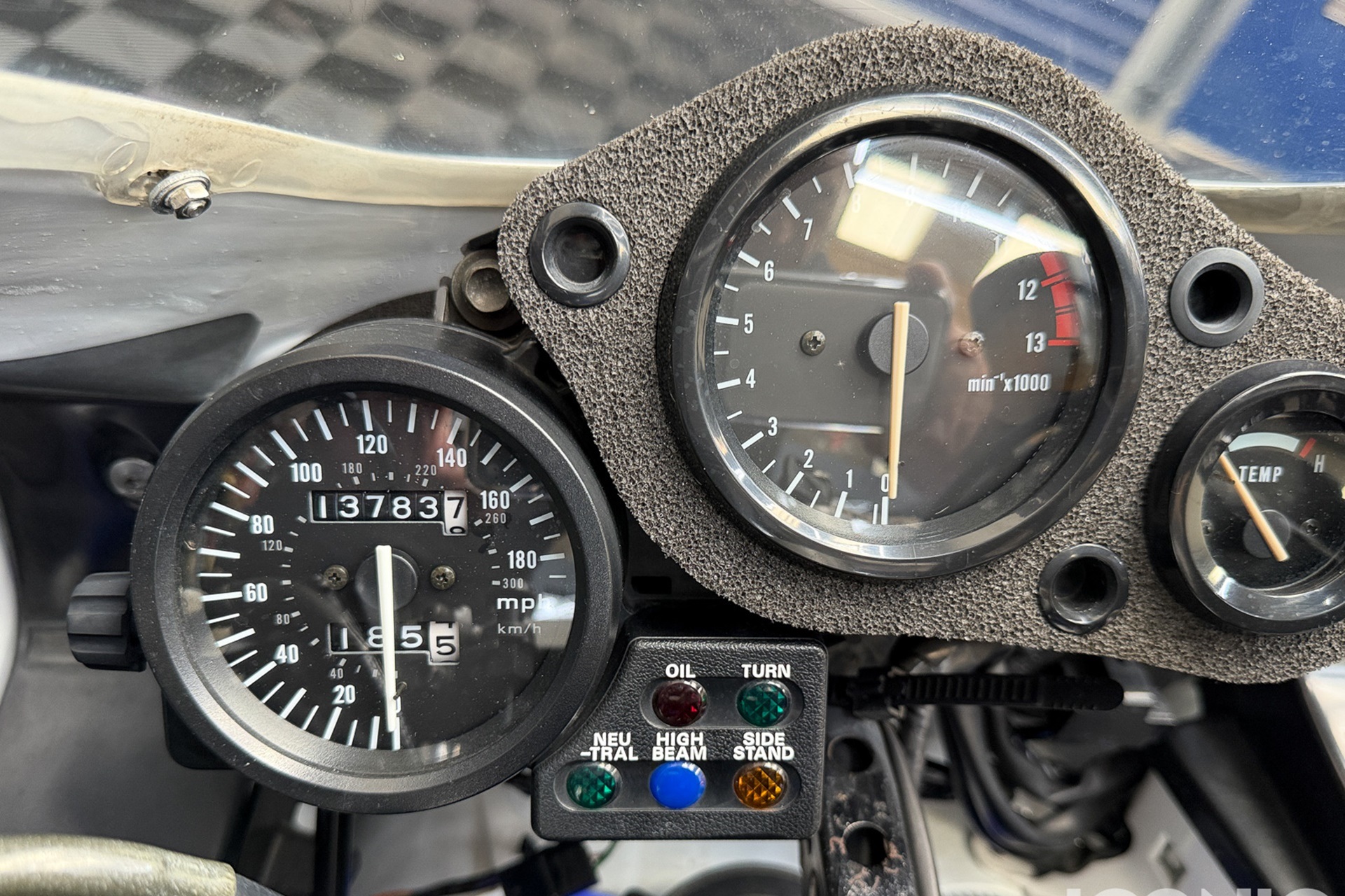 这辆无可挑剔的本田 CBR900RR SC28 属于“慢船长”,现已出售