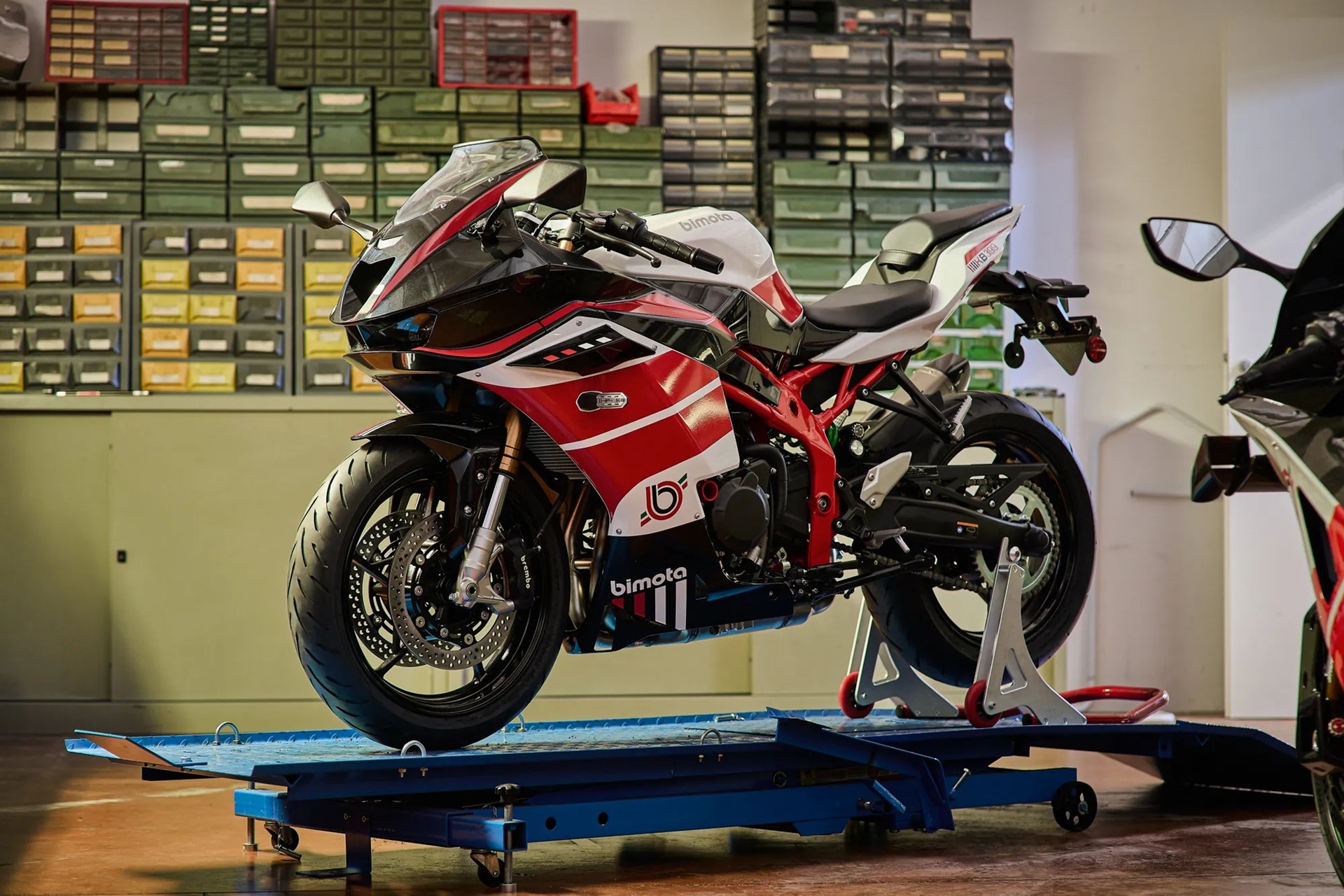 Bimota KB399 系列登陆该品牌的官方经销商