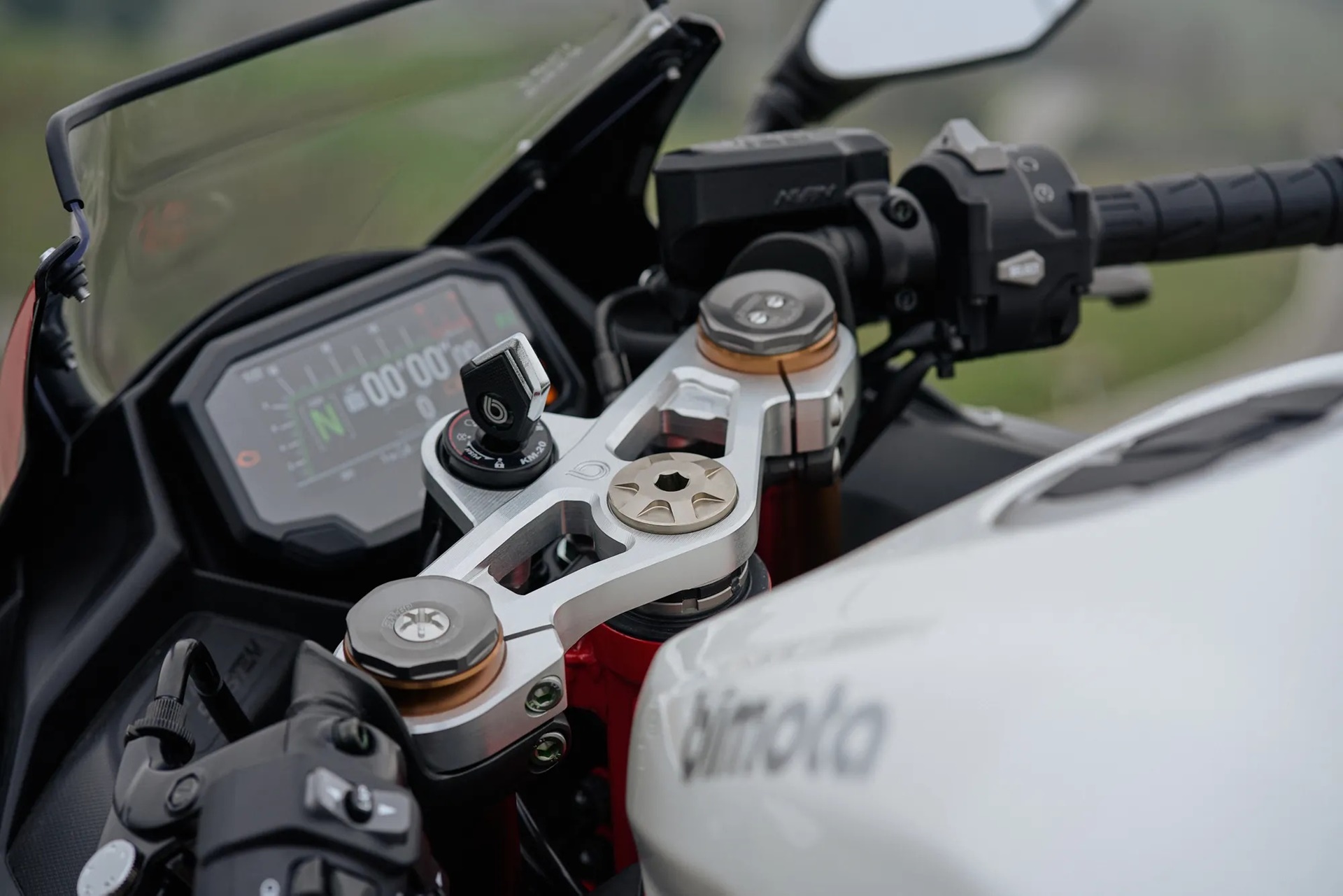 Bimota KB399 系列登陆该品牌的官方经销商