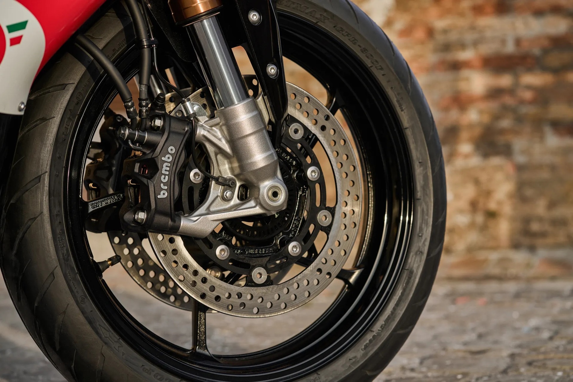 Bimota KB399 系列登陆该品牌的官方经销商