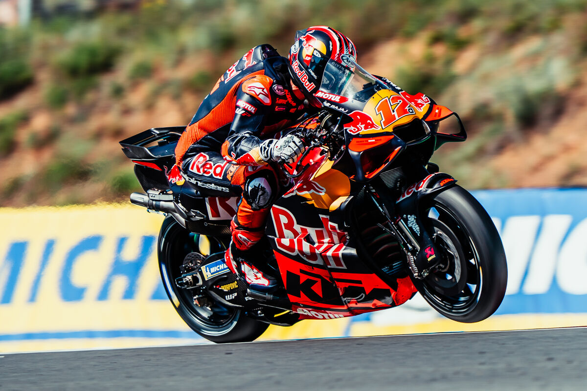 比尼亚莱斯（至少）不会出现在银石赛道，他的替代者是 MotoGP 的经典之作