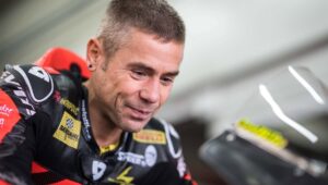 阿尔瓦罗·包蒂斯塔 (Álvaro Bautista) 在 WSBK 的未来仍不确定
