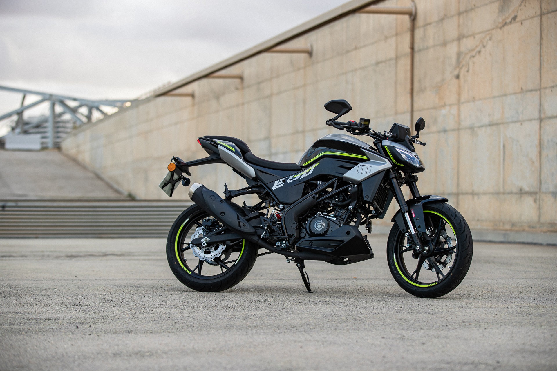 新款 Shifter 125 EVO 2026:Macbor 巩固了其在 A1 街头裸车领域的地位