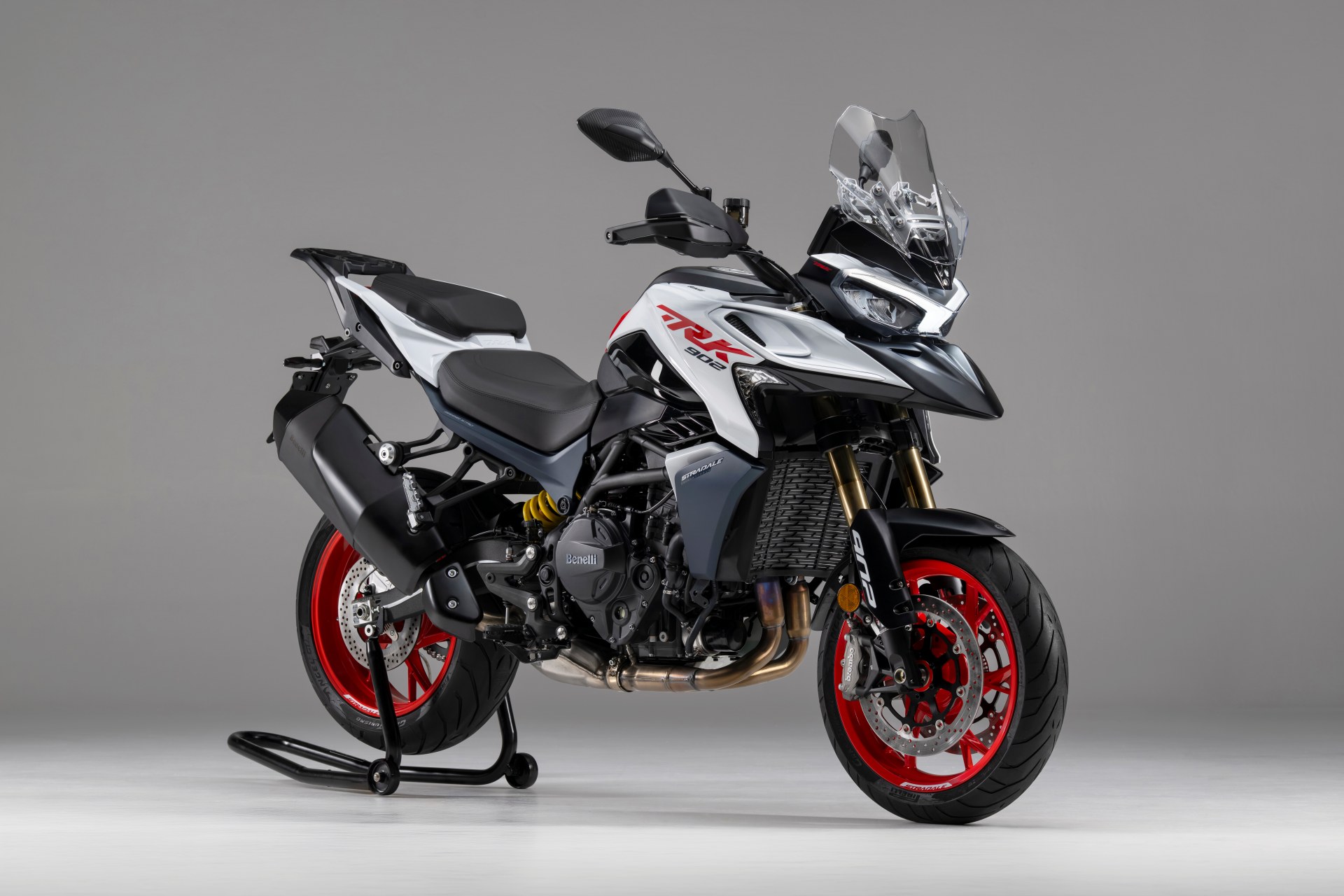 贝内利 TRK 902 Stradale 2026