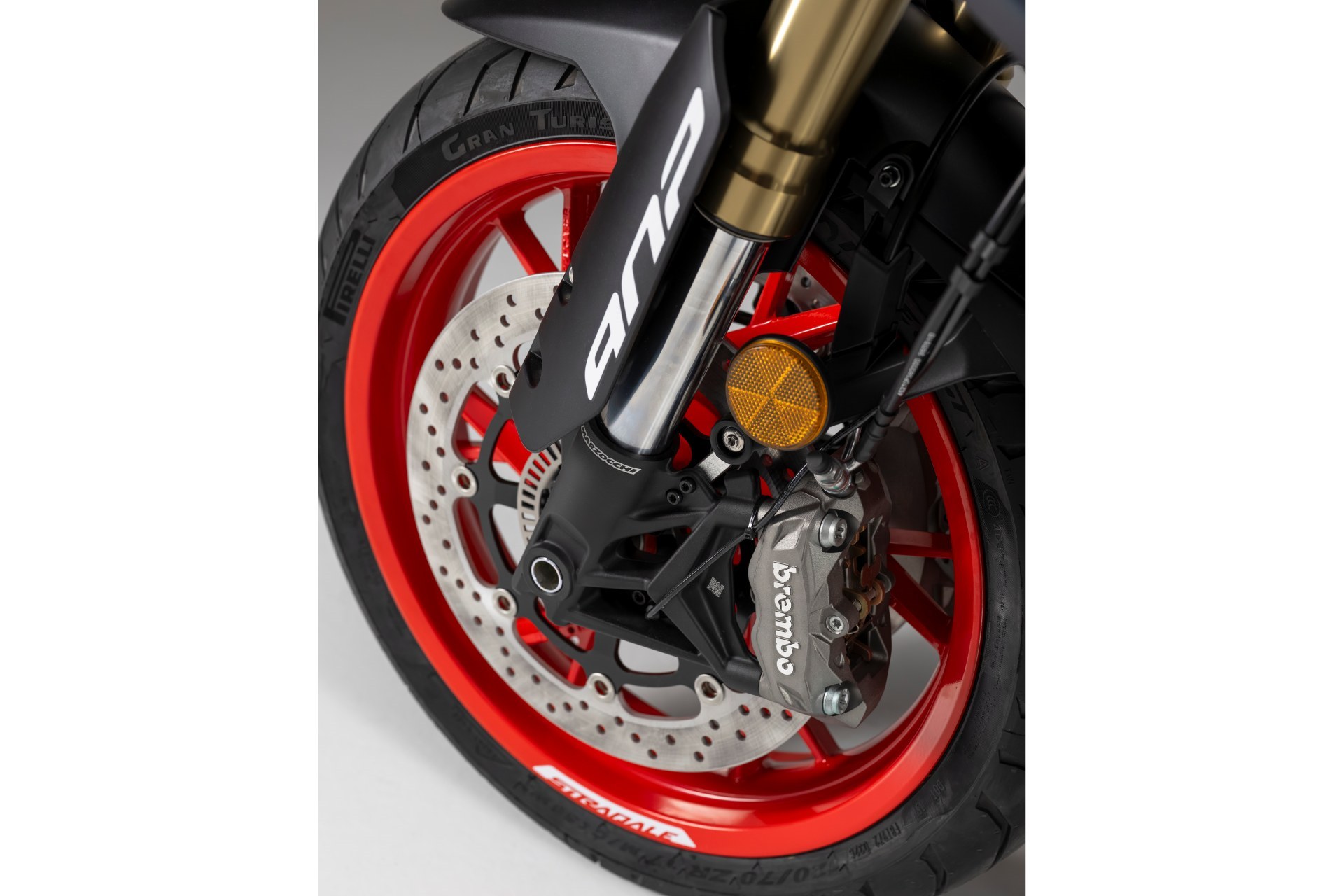 贝内利 TRK 902 Stradale 2026