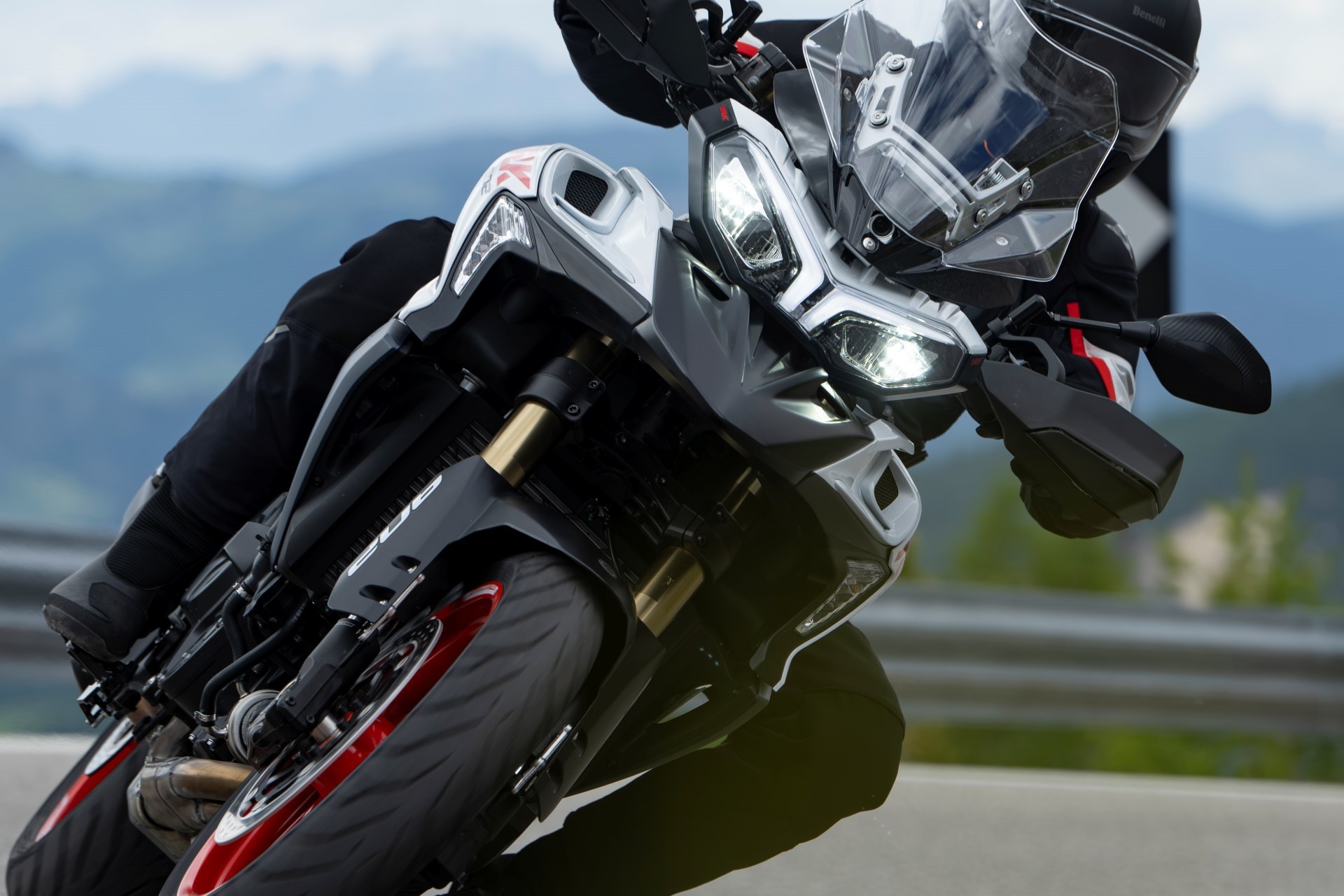 Benelli TRK 902 Stradale 2026
