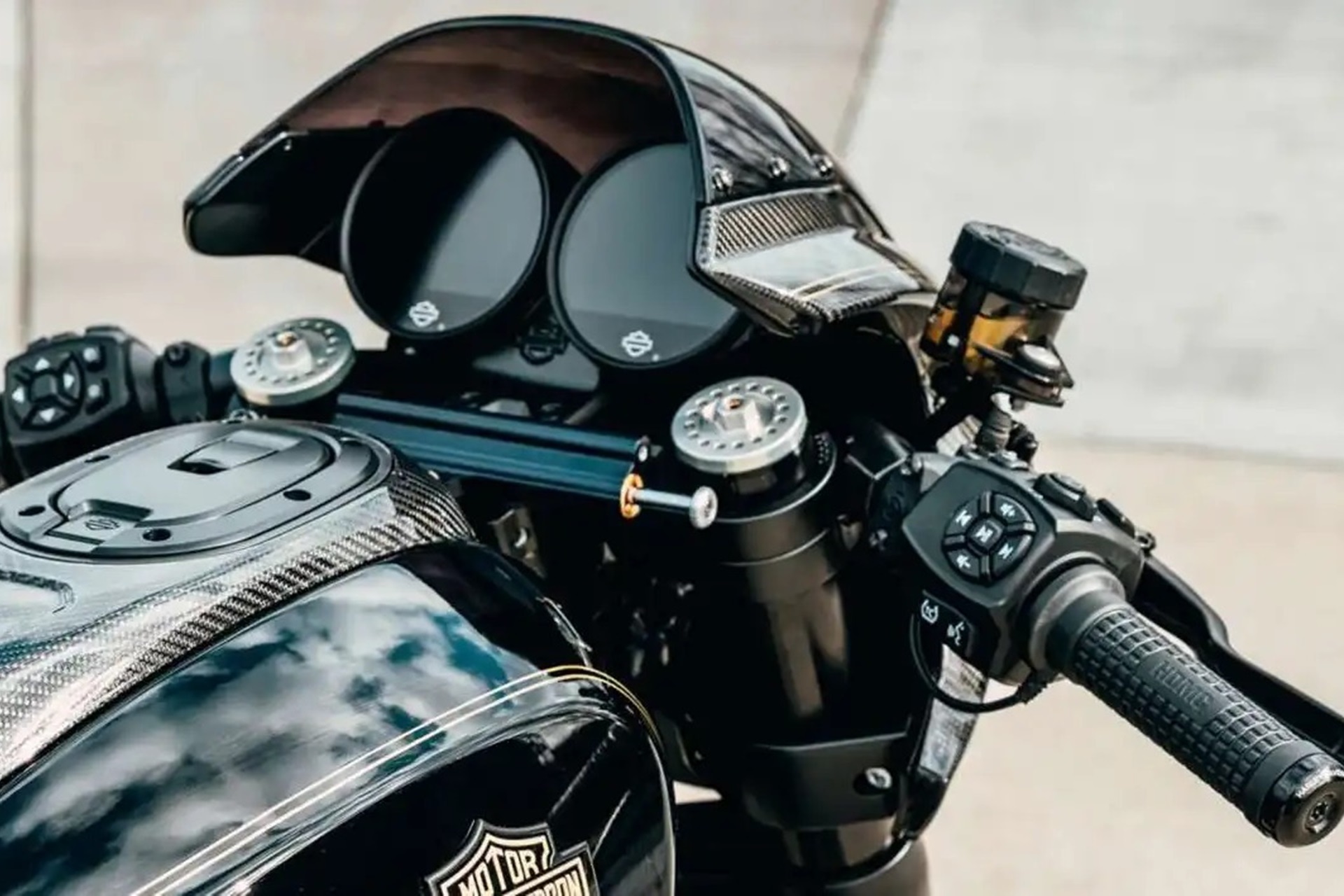 哈雷戴维森重新启动了一个令粉丝兴奋的项目：残酷的 Café Racer RMCR