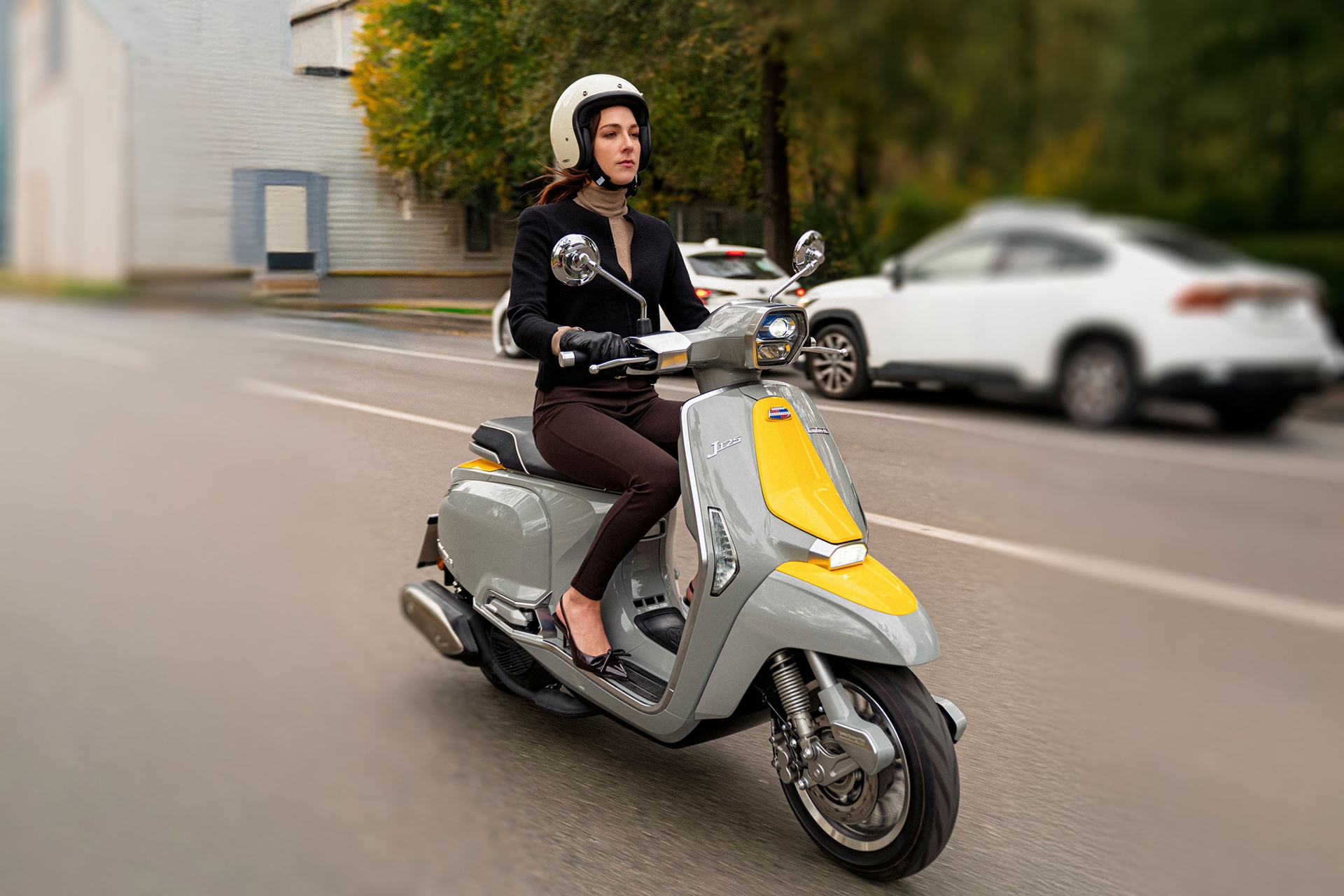 Lambretta 在西班牙复活 J 125：具有冲浪灵魂和欧 5 发动机的标志 60 周年