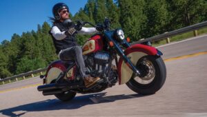 Indian Motorcycle 推出限量 125 辆的 Chief Vintage 向斯特吉斯拉力赛的起源致敬