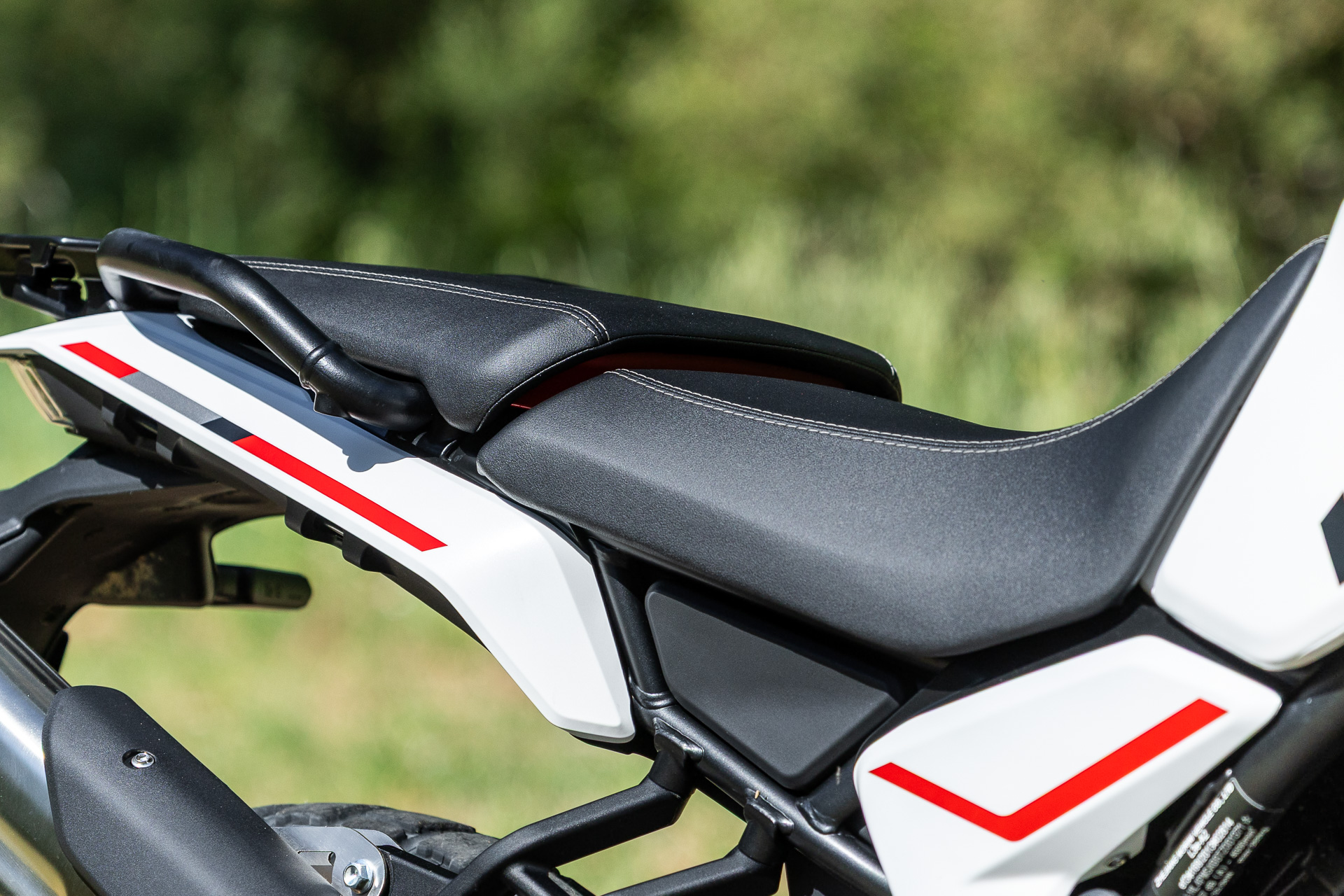 比较：Moto Morini Alltrhike 450 Vs CFMOTO 450MT