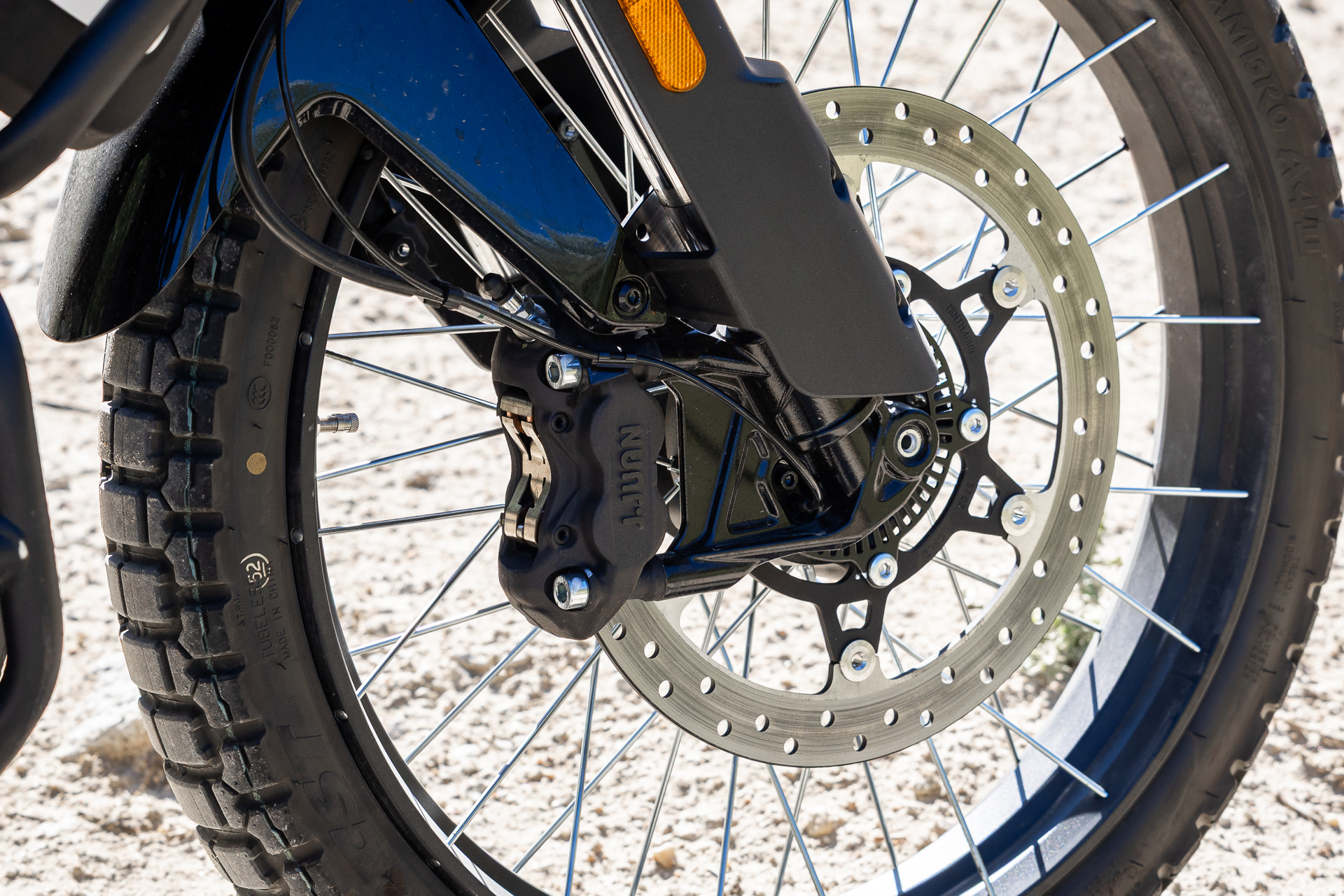 比较：Moto Morini Alltrhike 450 Vs CFMOTO 450MT