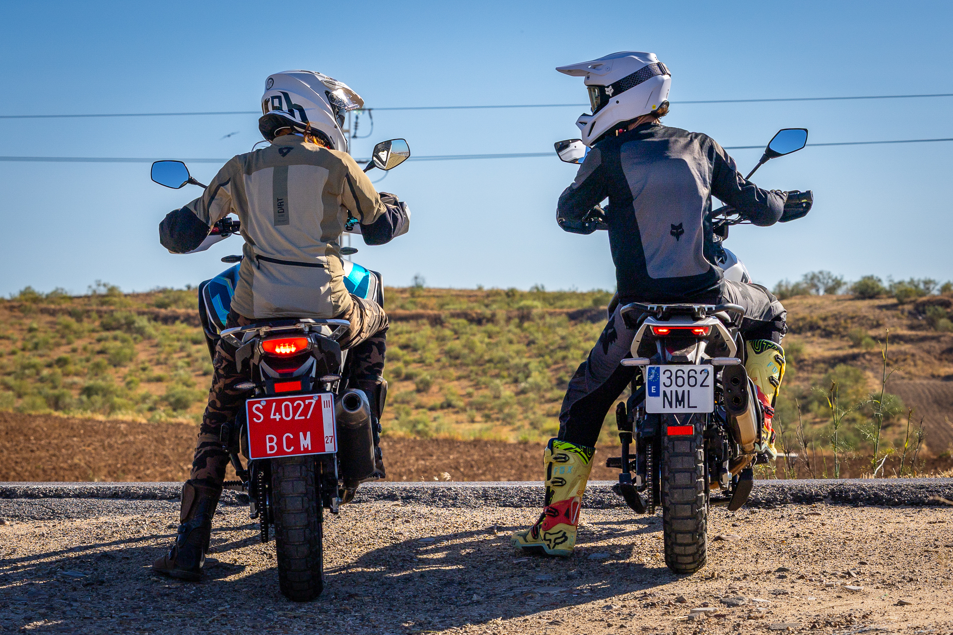 比较：Moto Morini Alltrhike 450 Vs CFMOTO 450MT
