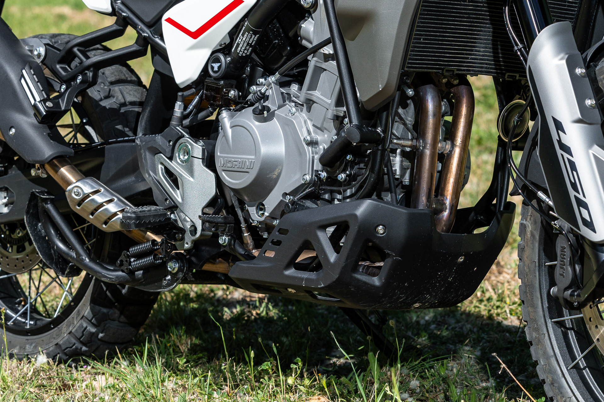 比较：Moto Morini Alltrhike 450 Vs CFMOTO 450MT