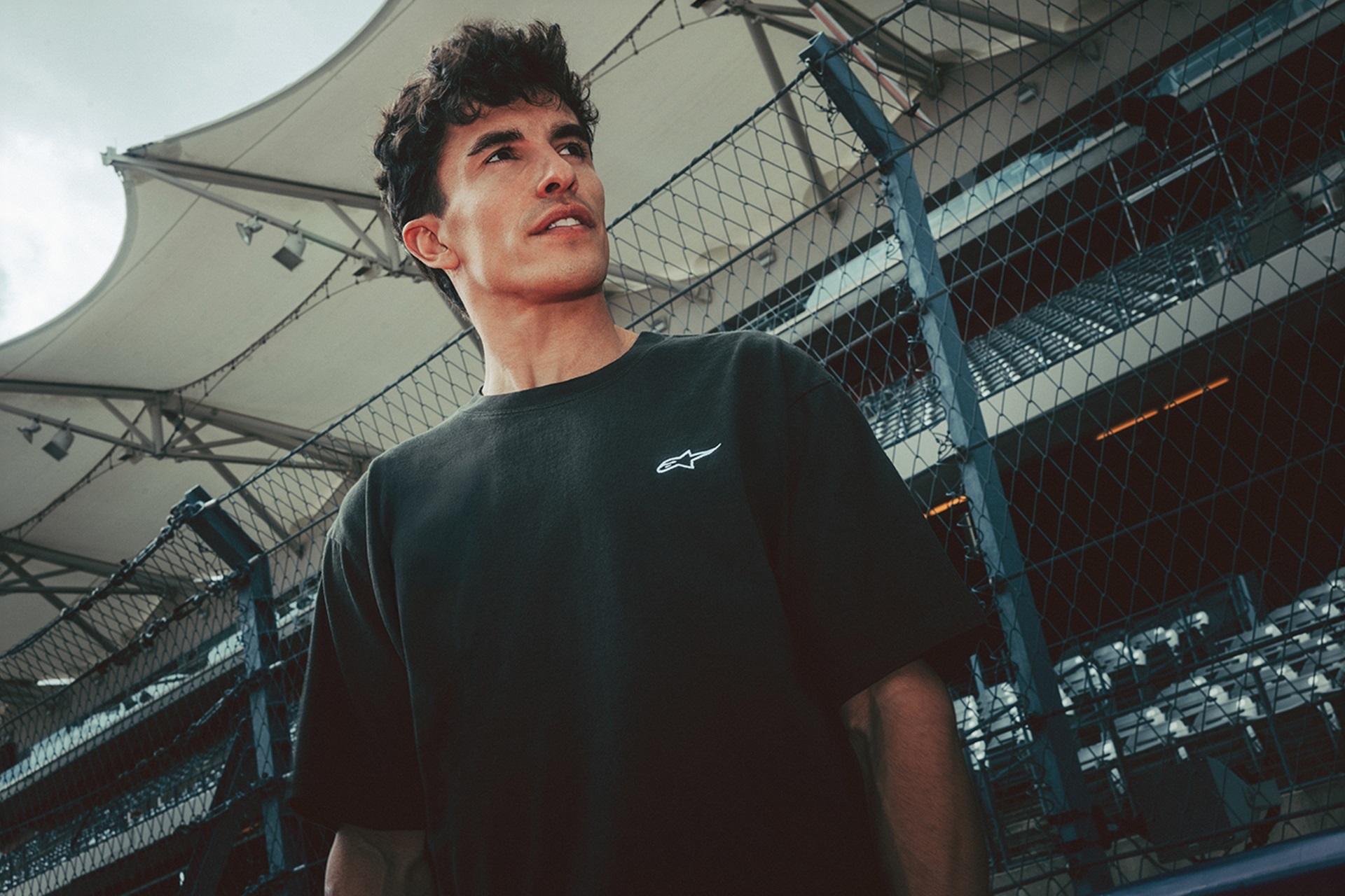 Alpinestars 为其 2026 年秋季全新运动装系列定下基调