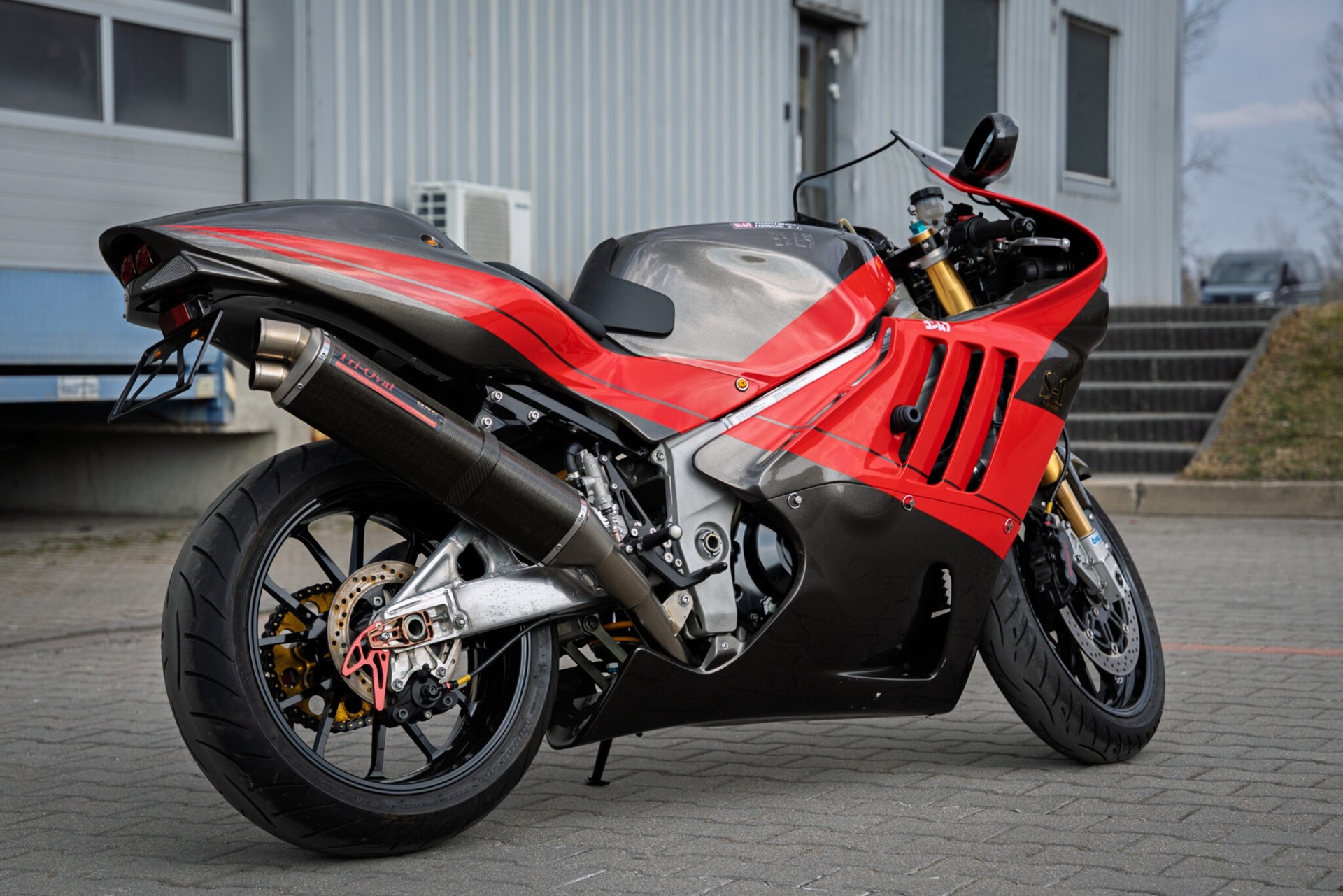 待售梦想自行车：Yoshimura Tornado S-1 2002