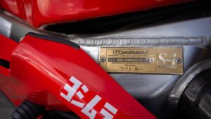 待售梦想自行车：Yoshimura Tornado S-1 2002