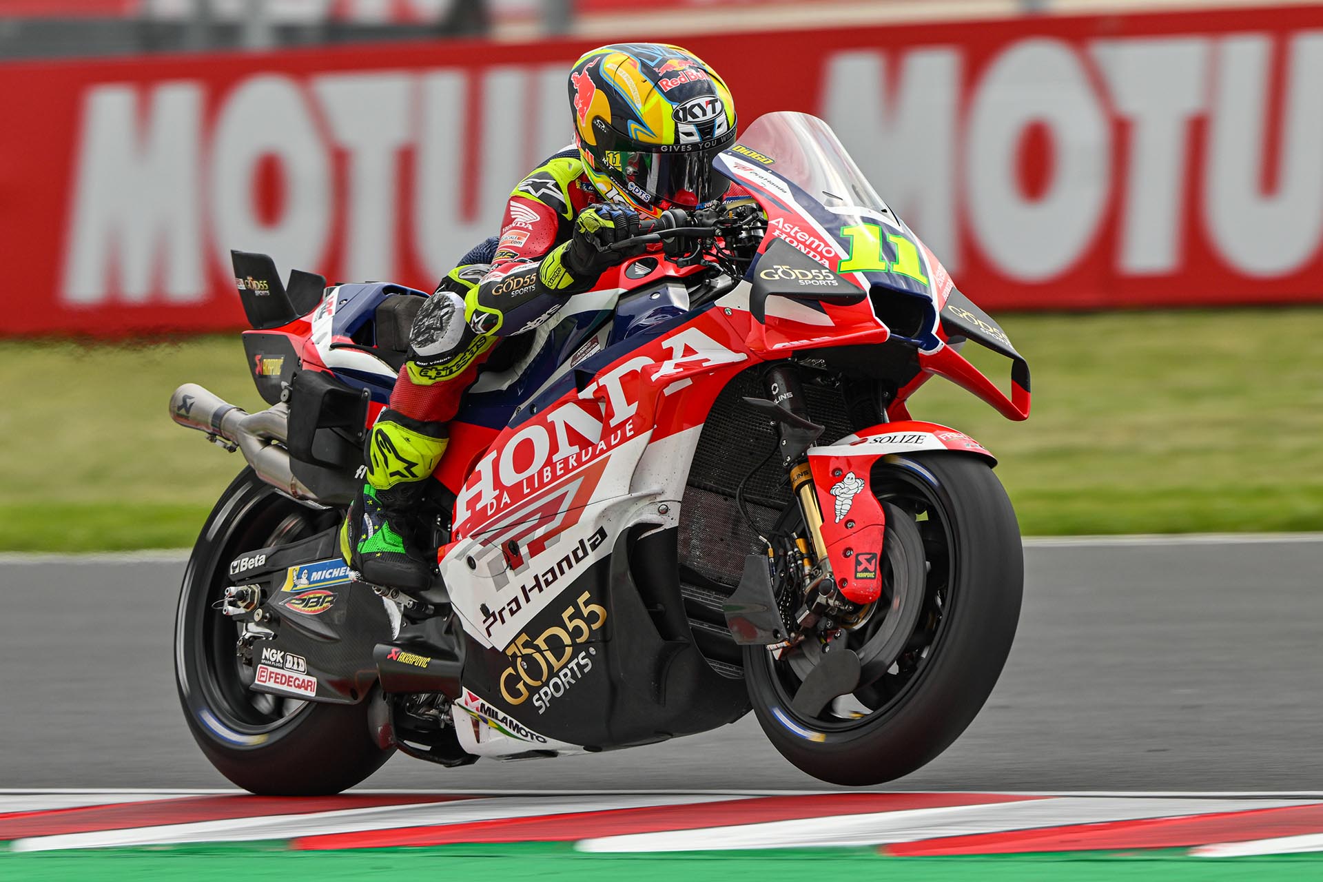 幸运的是，MotoGP 并非一切都取决于投资