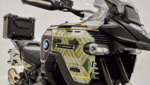 BMW 推出限量版 R 1300 GS Adventure 以庆祝非常特别的周年纪念日