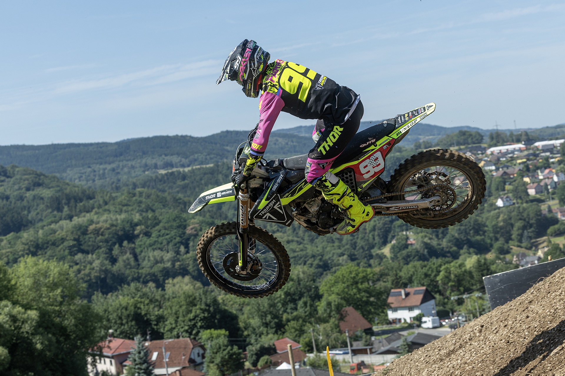 Guillem Farrés 和 Triumph Factory Racing 将于 2027 年共同进军 MXGP