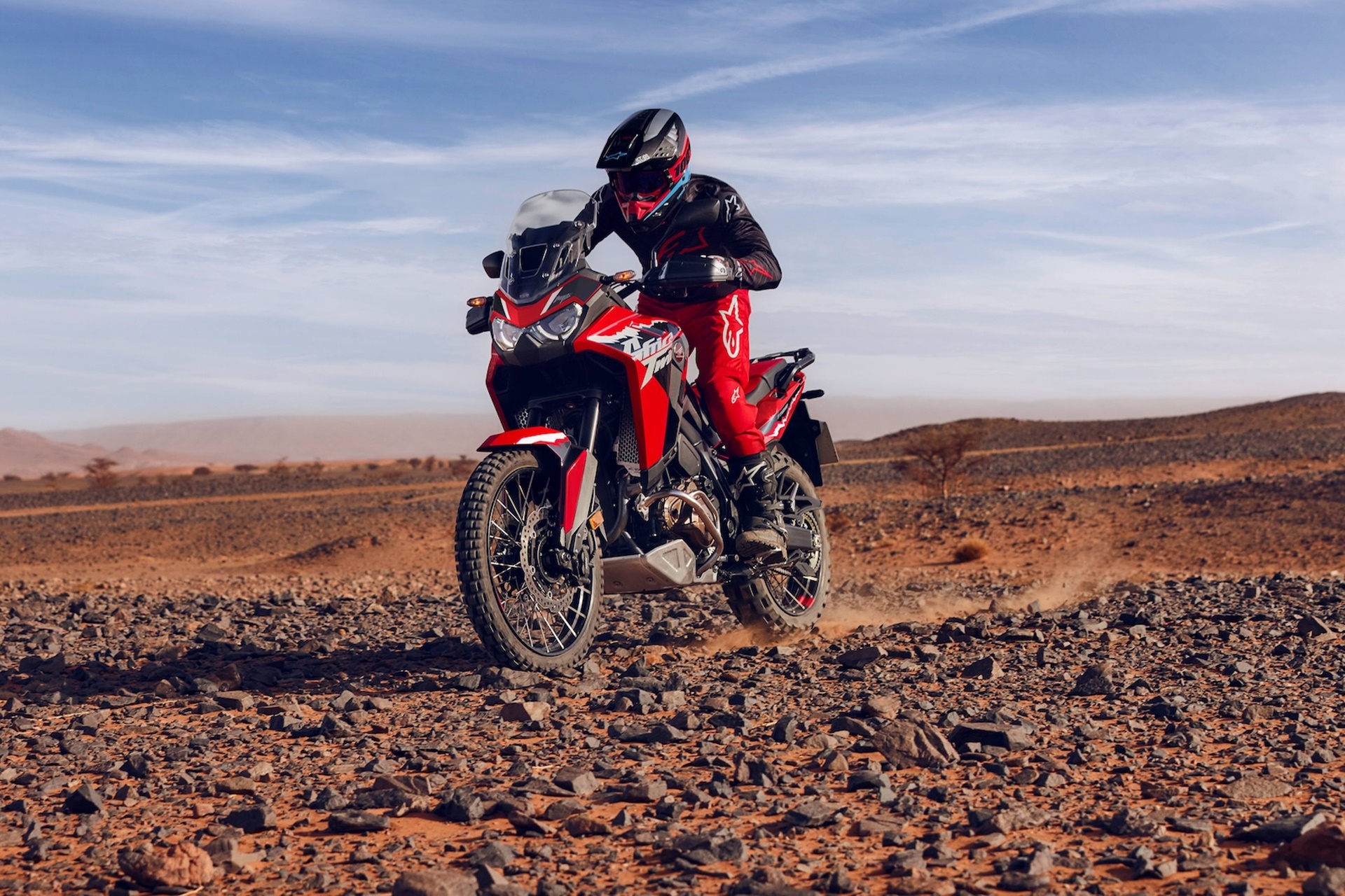 本田可能会在 2027 年推出革命性的 Africa Twin:900 cc V3 发动机和电动压缩机