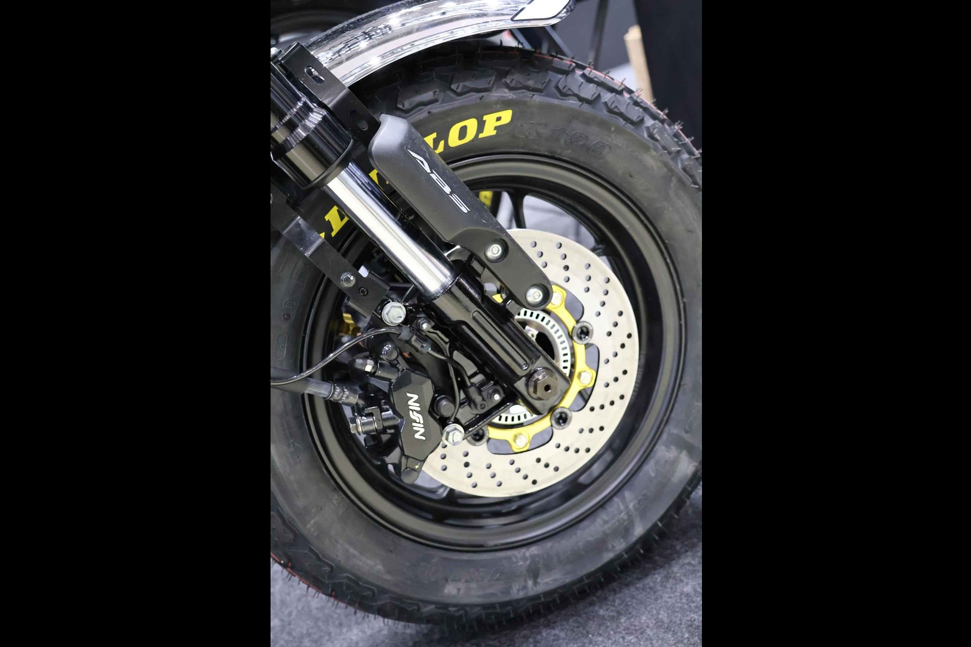 Kitaco 的 Monkey 125 Black 限量版