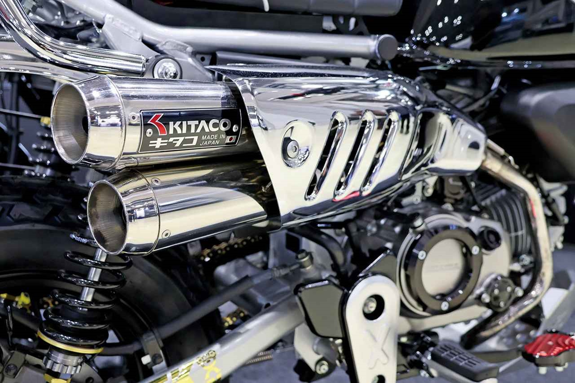 Kitaco 的 Monkey 125 Black 限量版