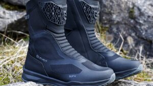 Eleveit Mission E-Dry：新款旅行靴可在任何情况下陪伴摩托车手