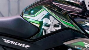 TVS Raider 125 Doctor Doom：这是漫威摩托车，会根据光线改变颜色