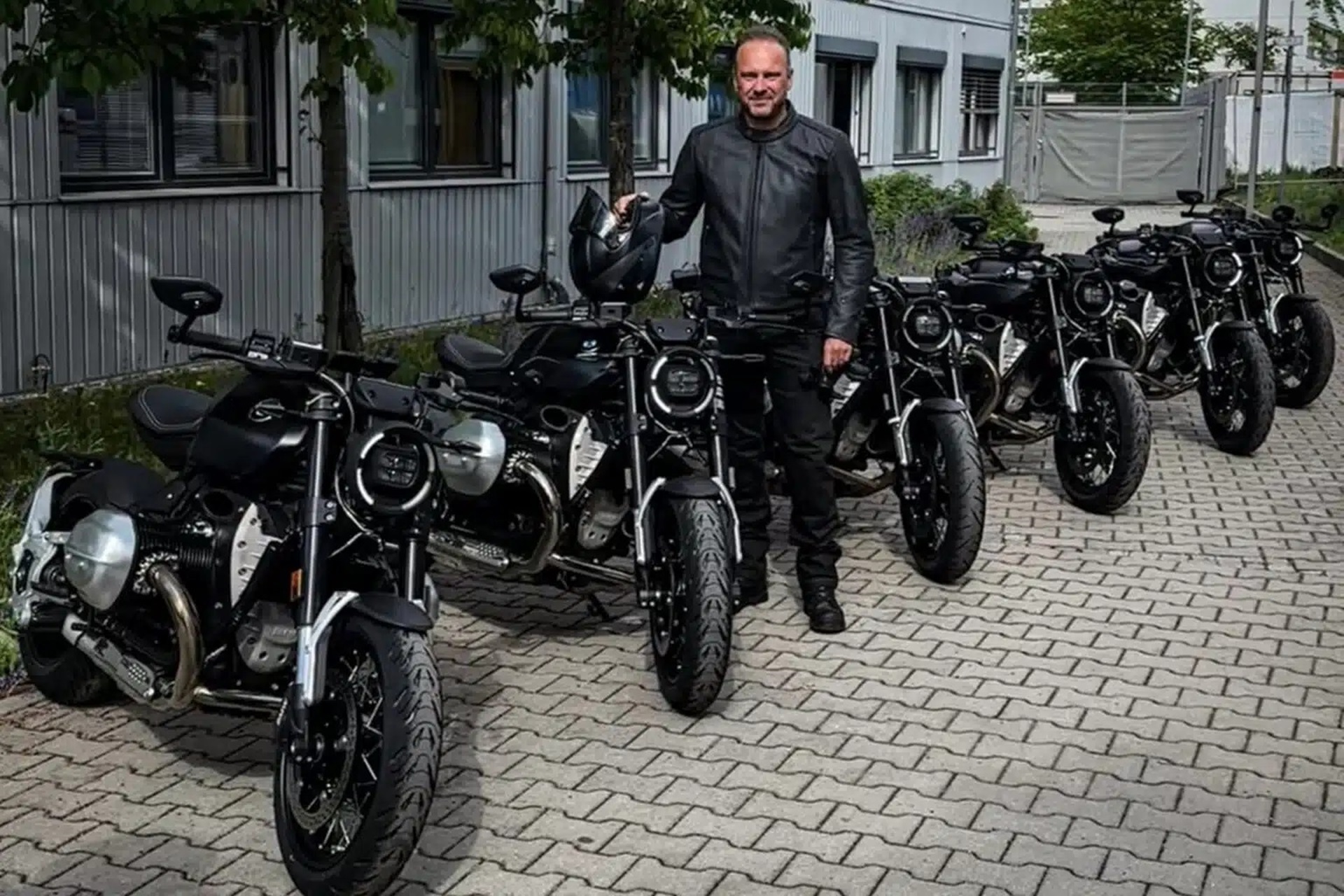 新款 BMW R20 在德国道路上完成开发