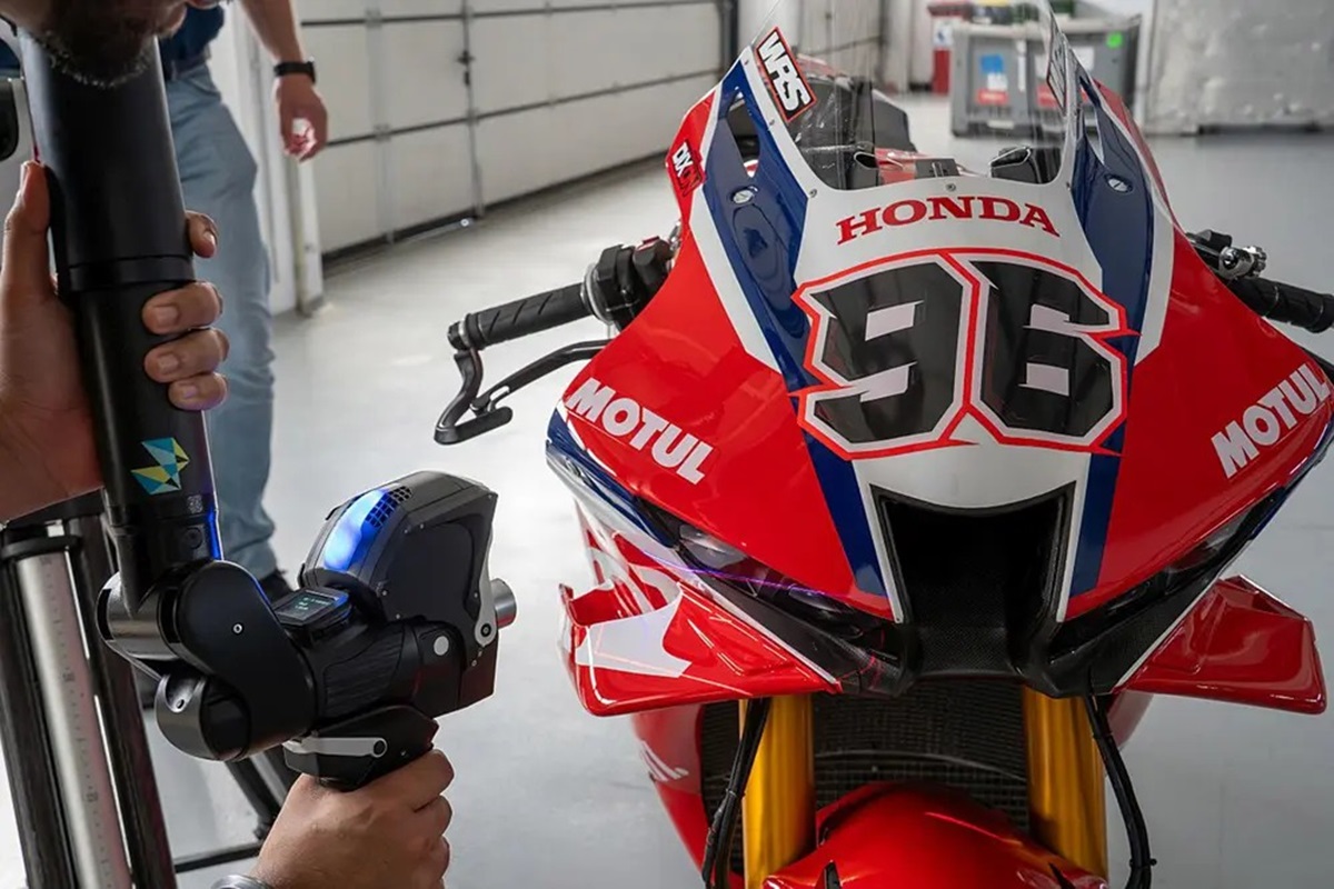 FIM 和 Hexagon 签署了 WorldSBK 摩托车设计验证协议