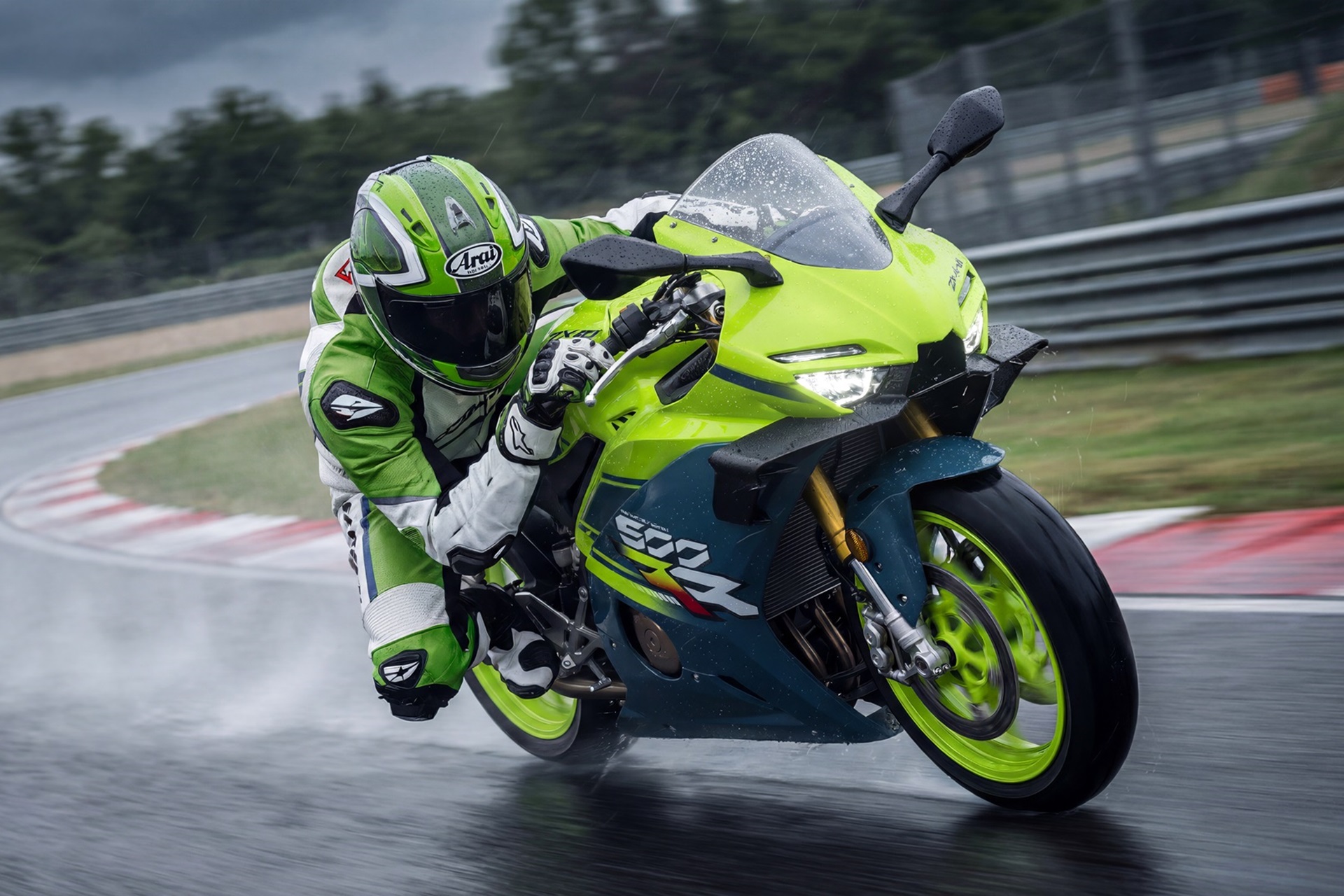 ZXMoto 通过推出网站和营销 2026 系列产品开始在西班牙的活动