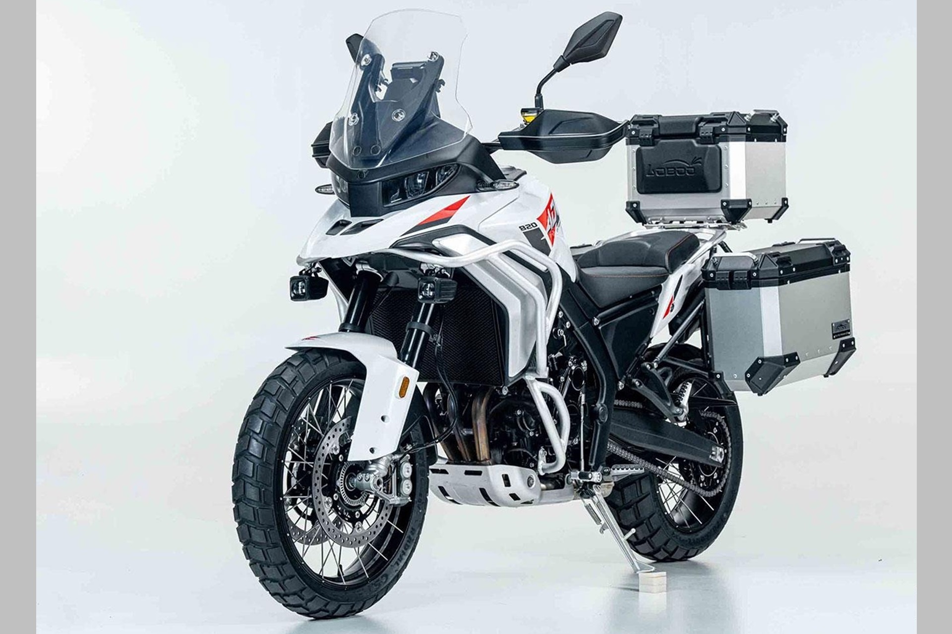 ZXMoto发布新款820X，全面进军高性能ADV范畴