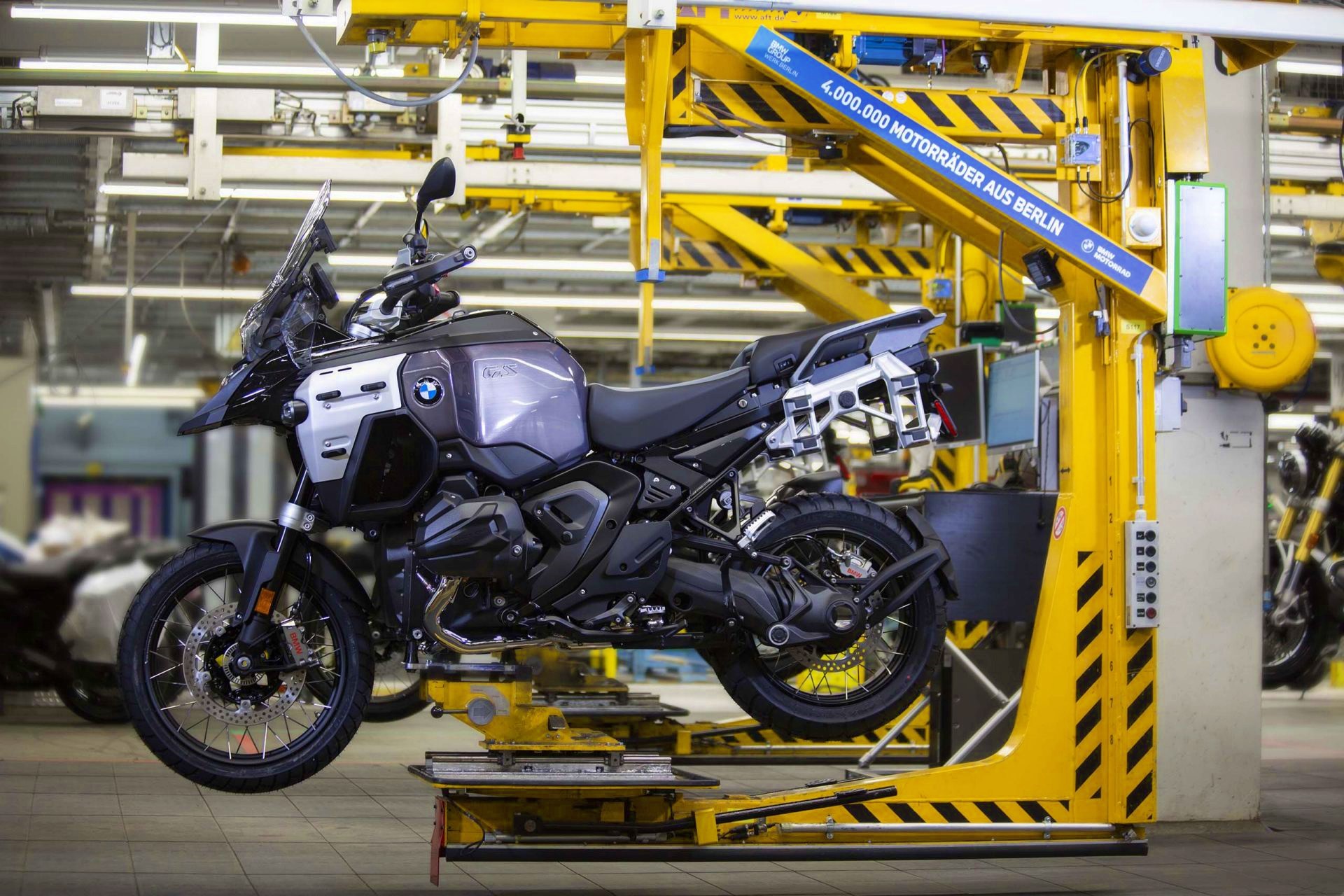 BMW 摩托车 2026 年的优势
