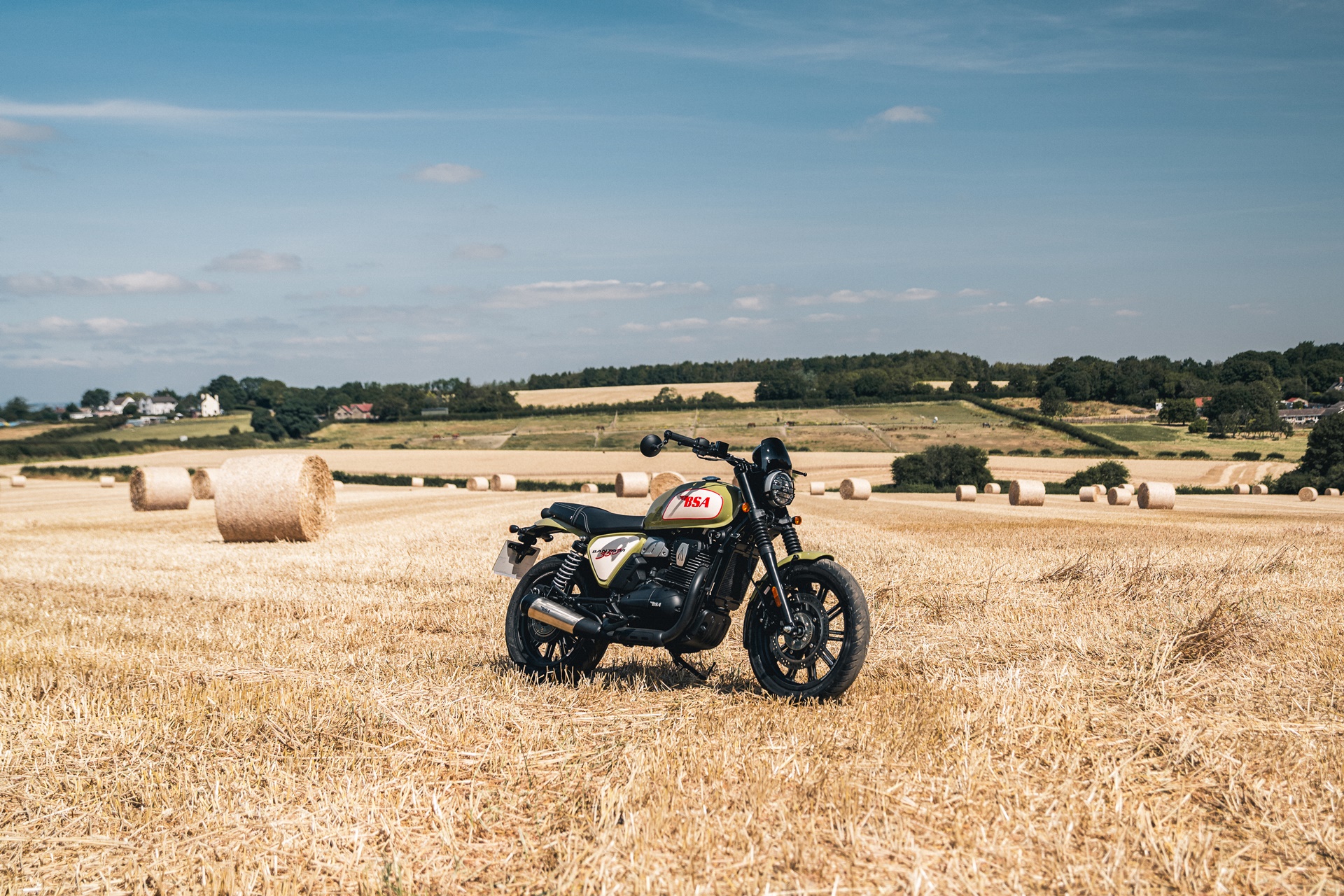 Bantam 350 拥有来自英国公司的传奇装饰