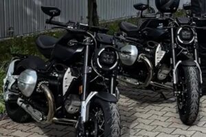 新款 BMW R20 在德国道路上完成开发