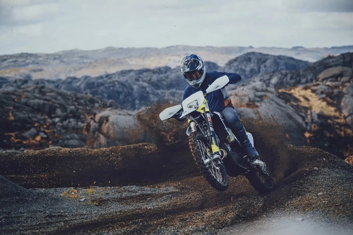 Husqvarna 开始对某些 Enduro 和 Cross Country 型号进行审查活动