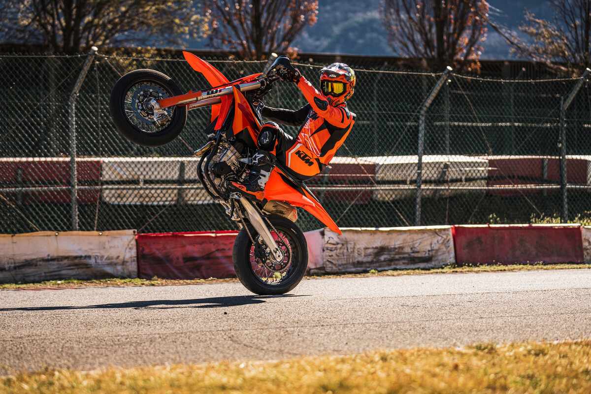 KTM 450 SMR 2027:保证赛道上的乐趣