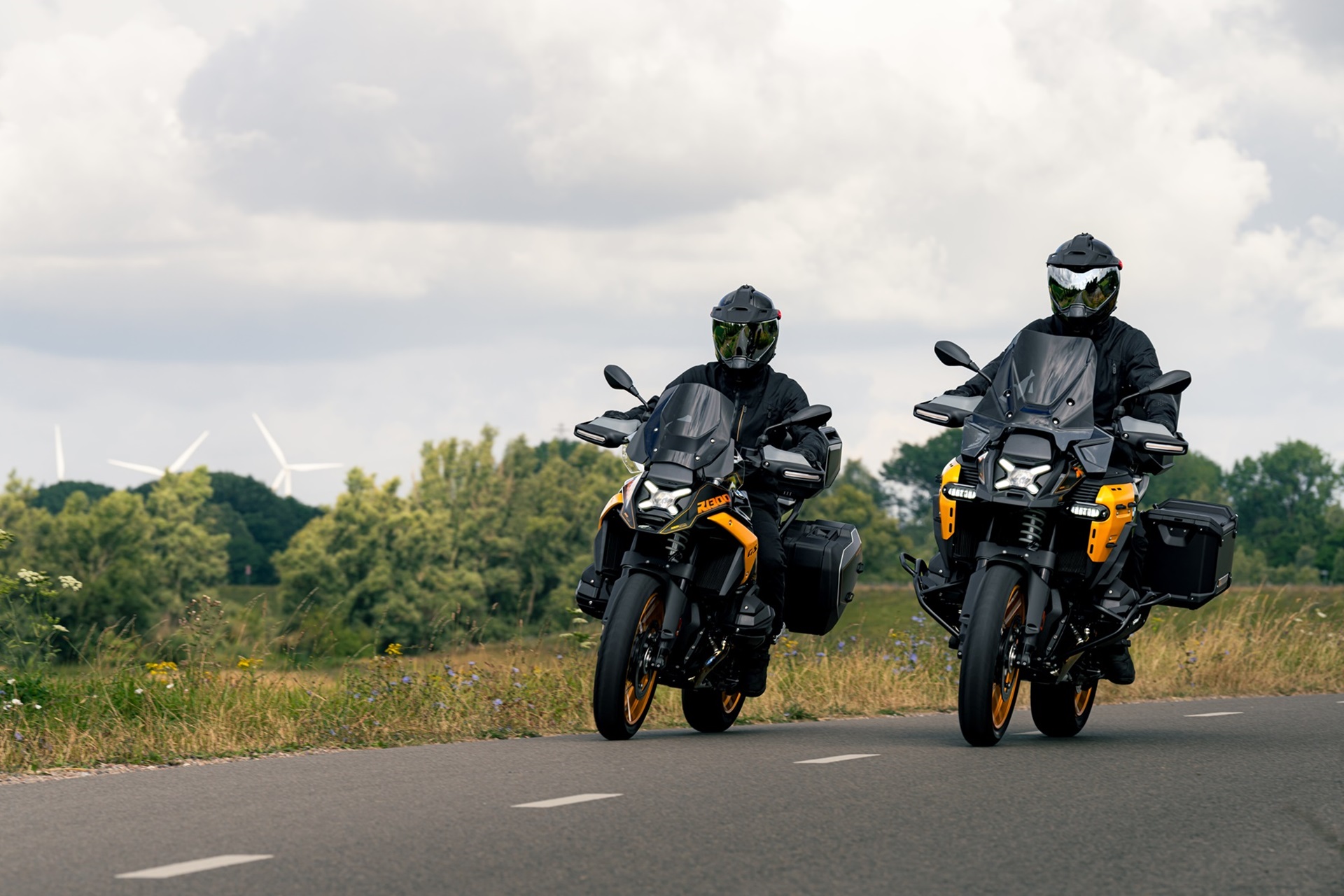 BMW R 1300 GS Aurum Edition：每款仅售100辆，装备齐全，设计独特