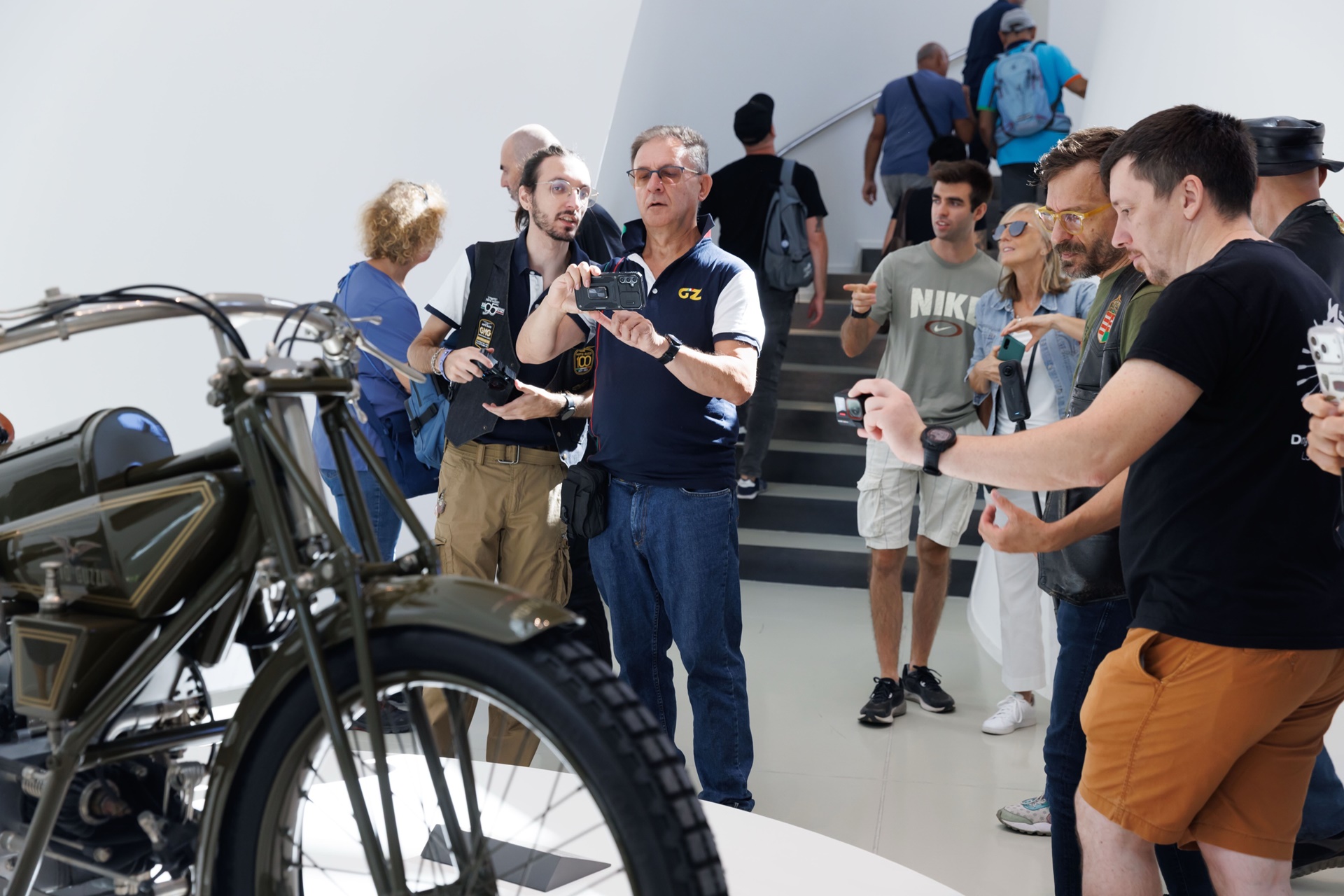 超过 60,000 名车迷参加 Moto Guzzi 2026 年世界日派对