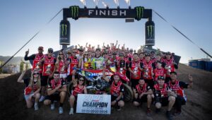 Herlings 第六次获得 MXGP 世界冠军，Farrés 离开土耳其成为 MX2 领先者